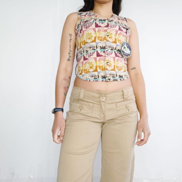chalequito estilo top - Imagen 4