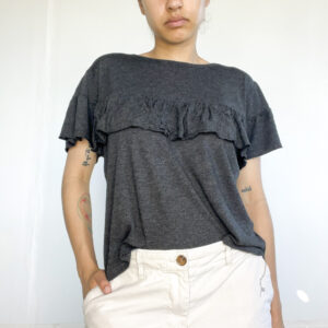 remera con volados SALE