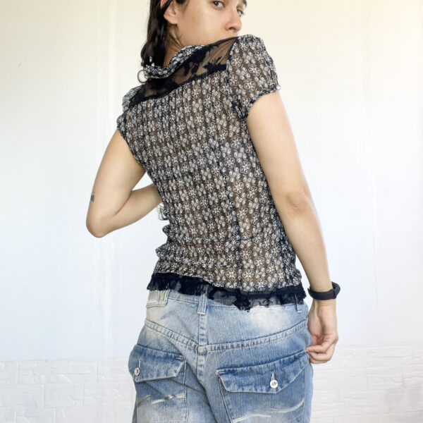 Camisa con encaje - Imagen 4