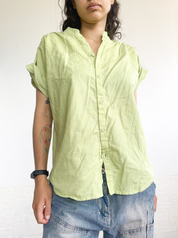 camisa de lino verde SALE - Imagen 2