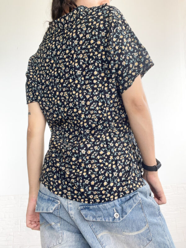 camisa floreada SALE - Imagen 3