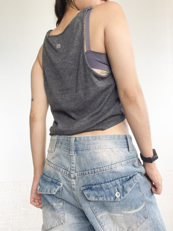 musculosita crop gris SALE - Imagen 2