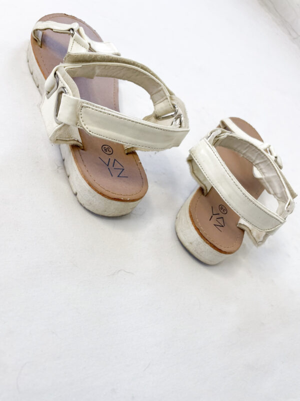 sandalias blancas SALE - Imagen 2
