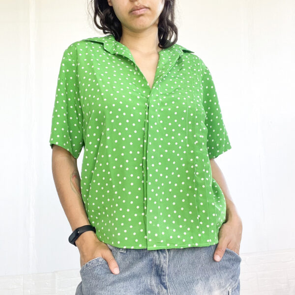 camisa verde SALE - Imagen 2
