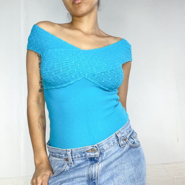 top tejido off shoulders - Imagen 3