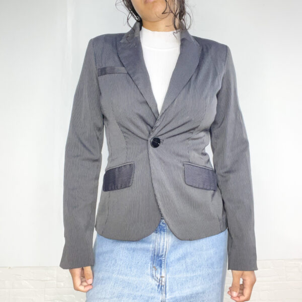 conjunto blazer y pantalón de vestir - Imagen 6