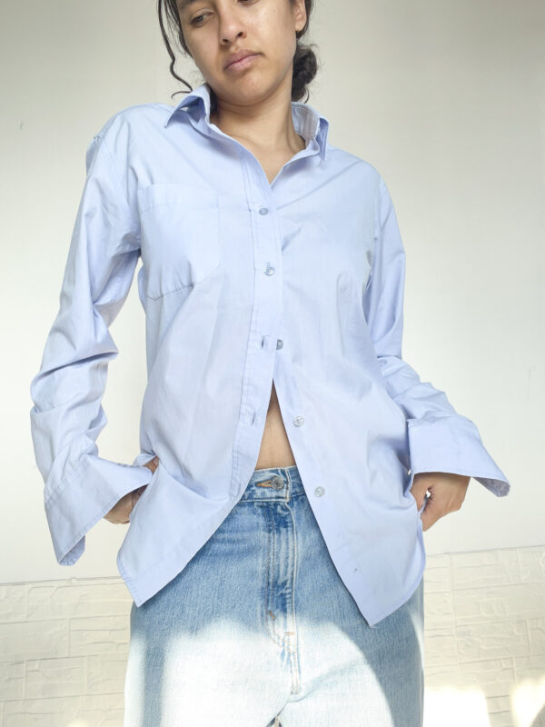 camisa celeste