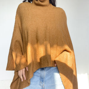 Poncho con cuello