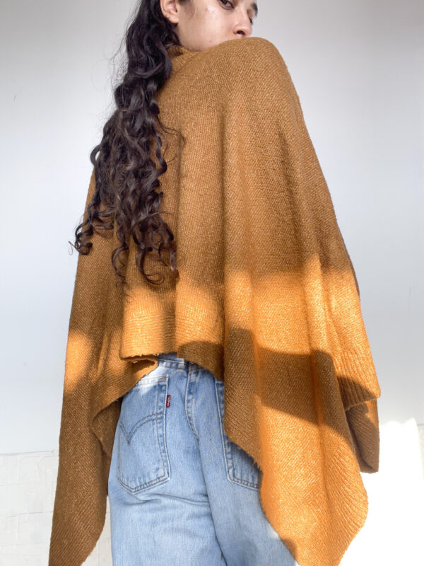 Poncho con cuello - Imagen 5