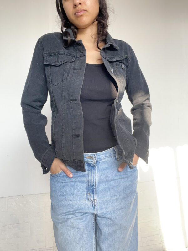Campera de jean negra - Imagen 3