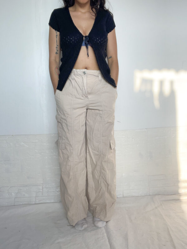 Pantalon beige cargo - Imagen 2