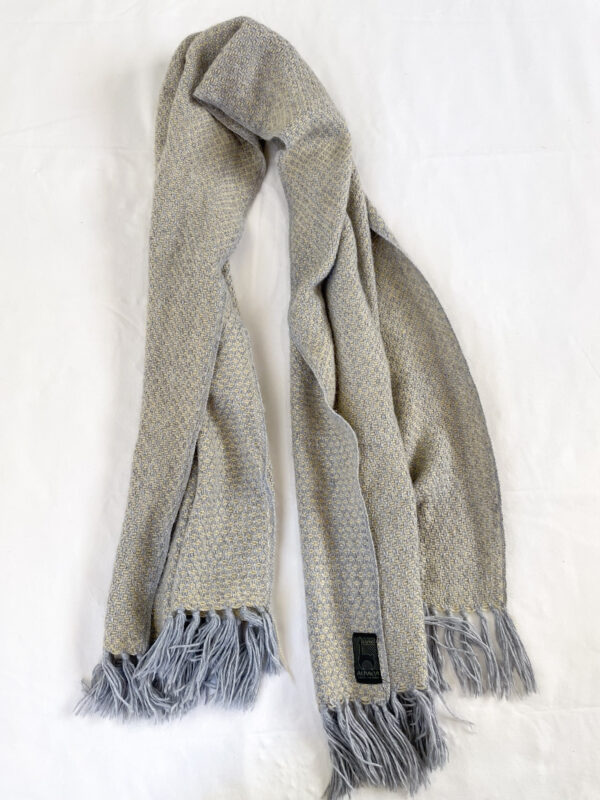 bufanda gris - Imagen 6