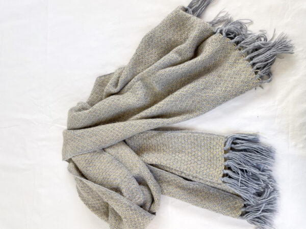 bufanda gris - Imagen 9