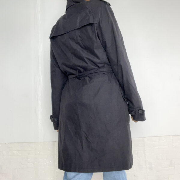 trench gris - Imagen 7