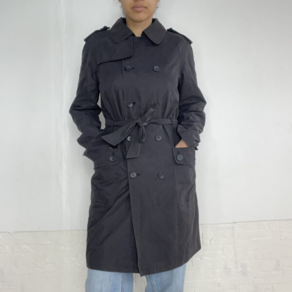 trench gris - Imagen 9