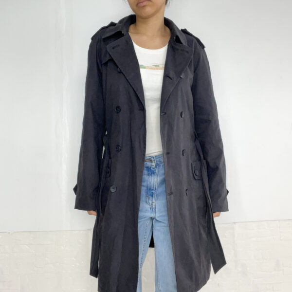trench gris - Imagen 3