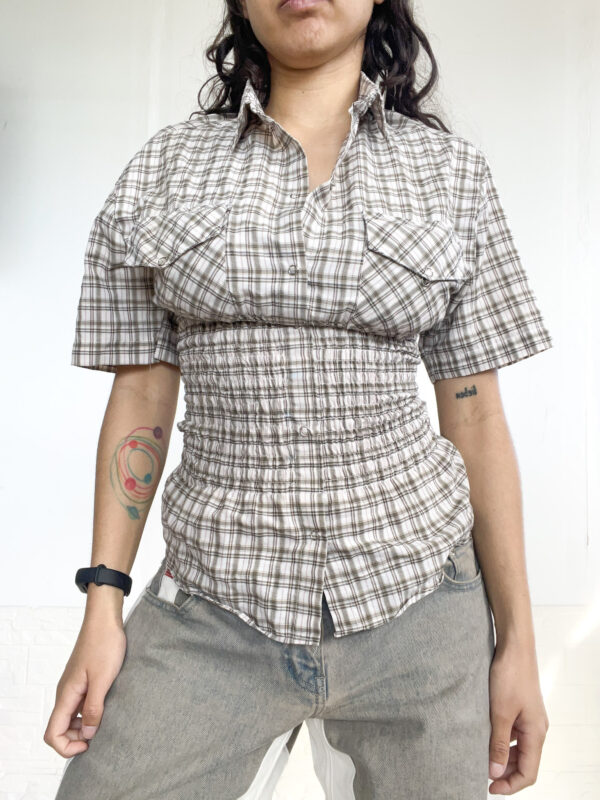 camisa elastizada reworked - Imagen 2