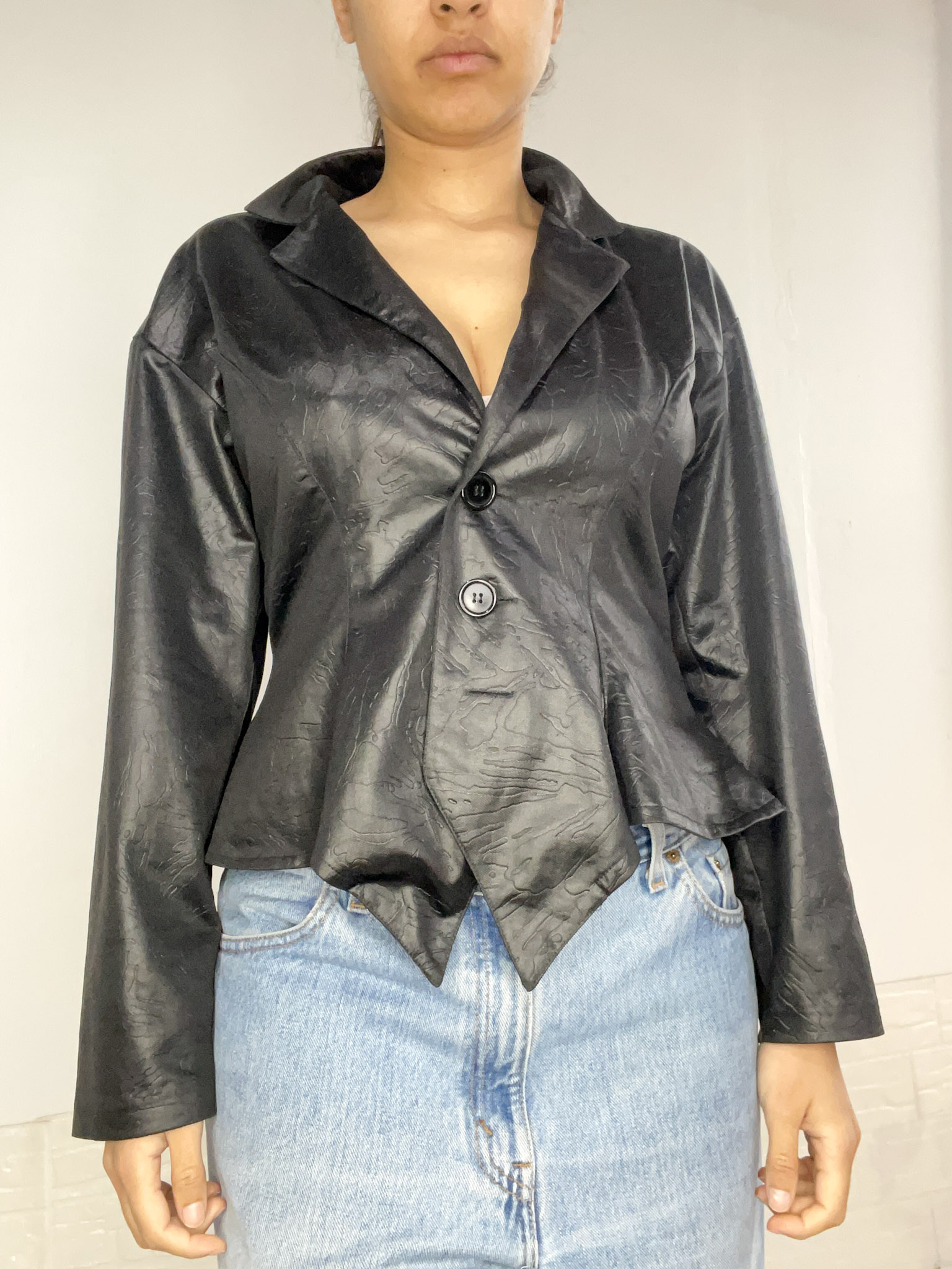 camisa negra SALE - Imagen 2