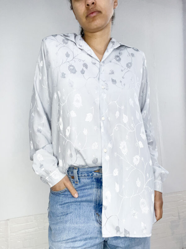 Camisa estampada gris SALE - Imagen 2