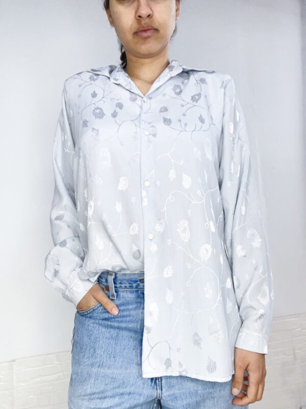 Camisa estampada gris SALE