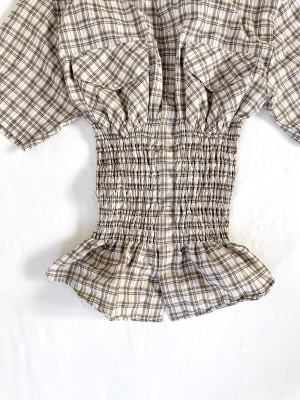 camisa elastizada reworked - Imagen 11