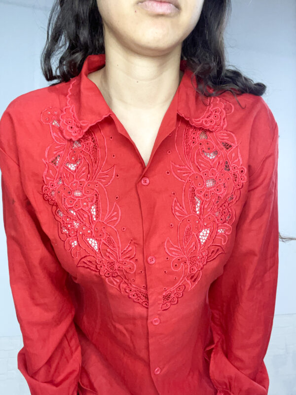 camisa roja SALE - Imagen 4