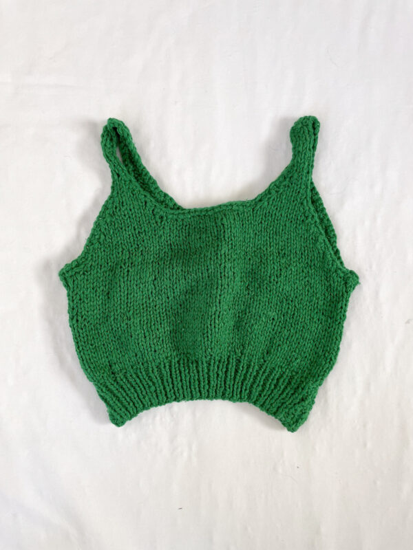 top tejido verde reworked - Imagen 2