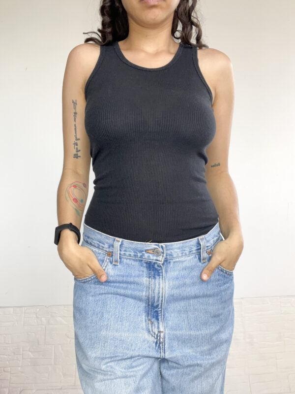 musculosita negra - Imagen 2