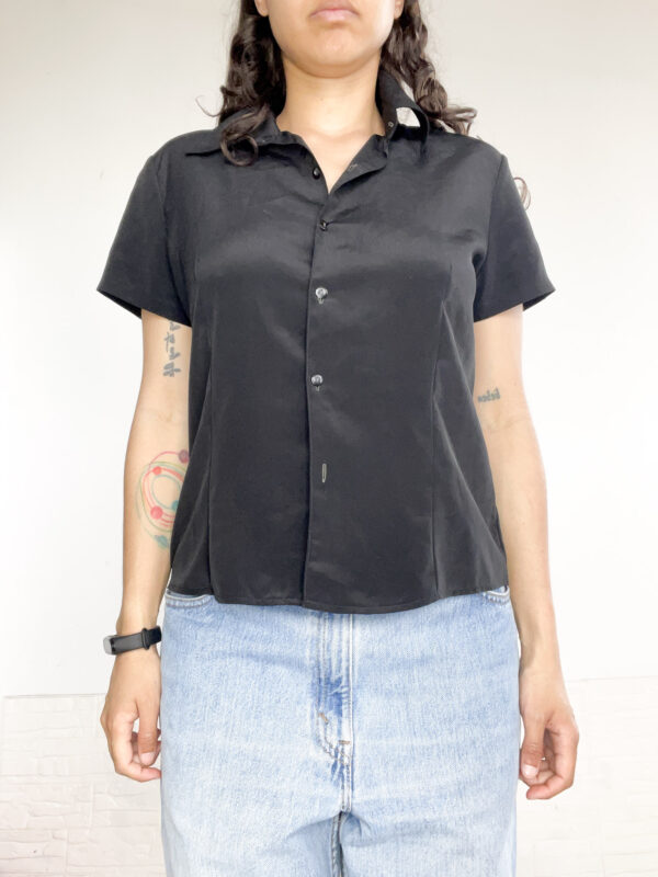 camisa negra - Imagen 4