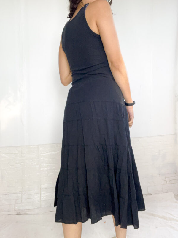 Pollera midi negra - Imagen 4