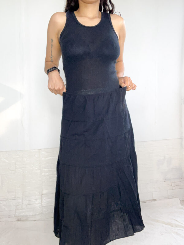 Pollera midi negra - Imagen 5