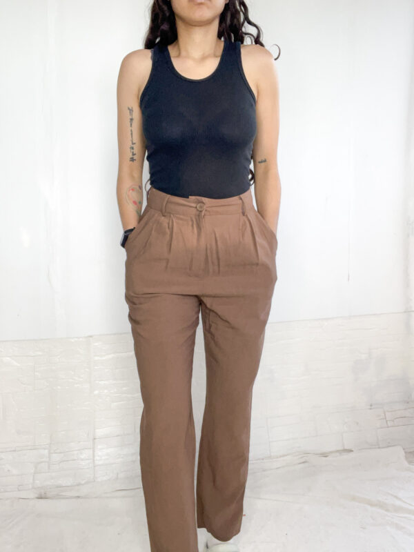 Pantalón de vestir marrón - Imagen 2