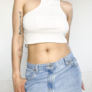 crop top blanco