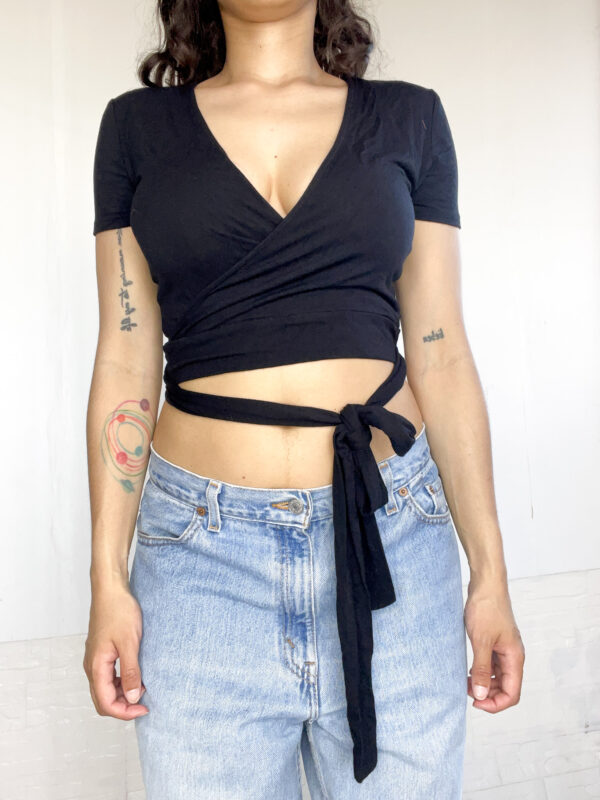crop top negro