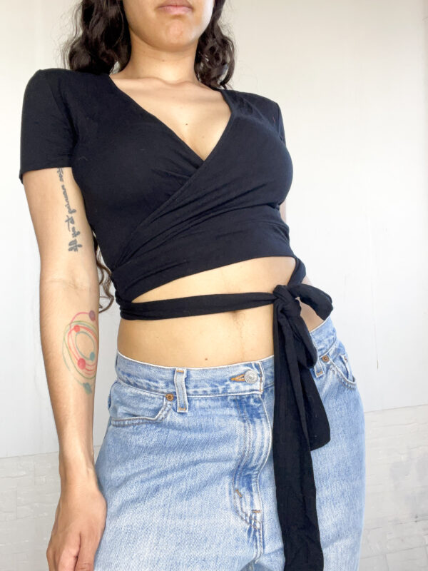 crop top negro - Imagen 8