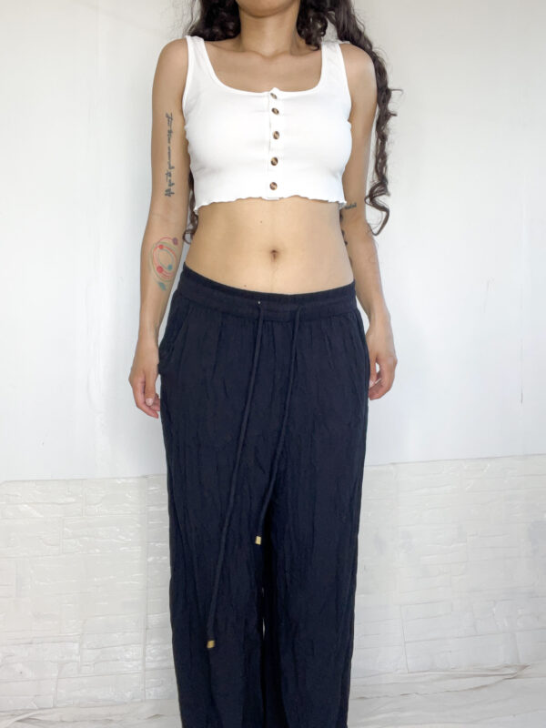 Pantalón negro ancho