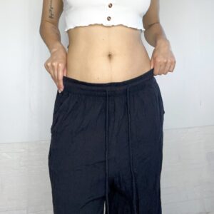 Pantalón negro ancho