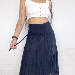 Pollera midi en color negro