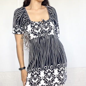 vestido estampado blanco y negro