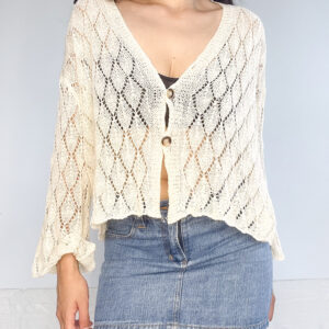 saquito calado beige