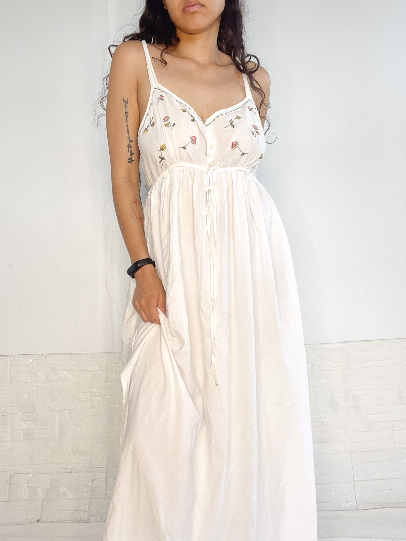 vestido blanco fluido - Imagen 6