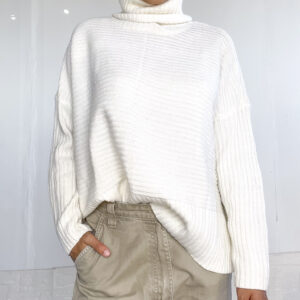 polera tejida blanca