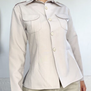 Camisa beige entallada