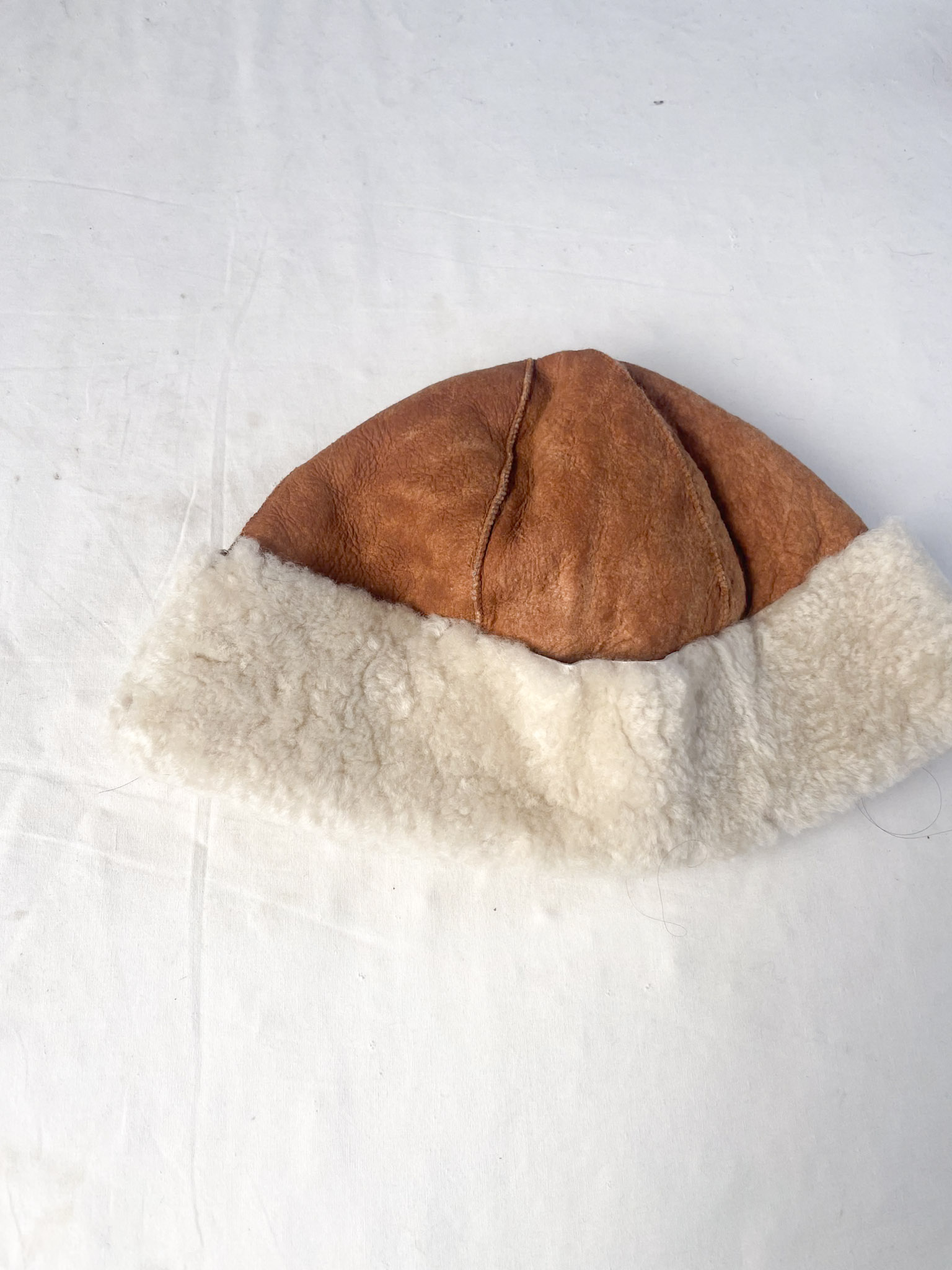 gorra con corderito SALE