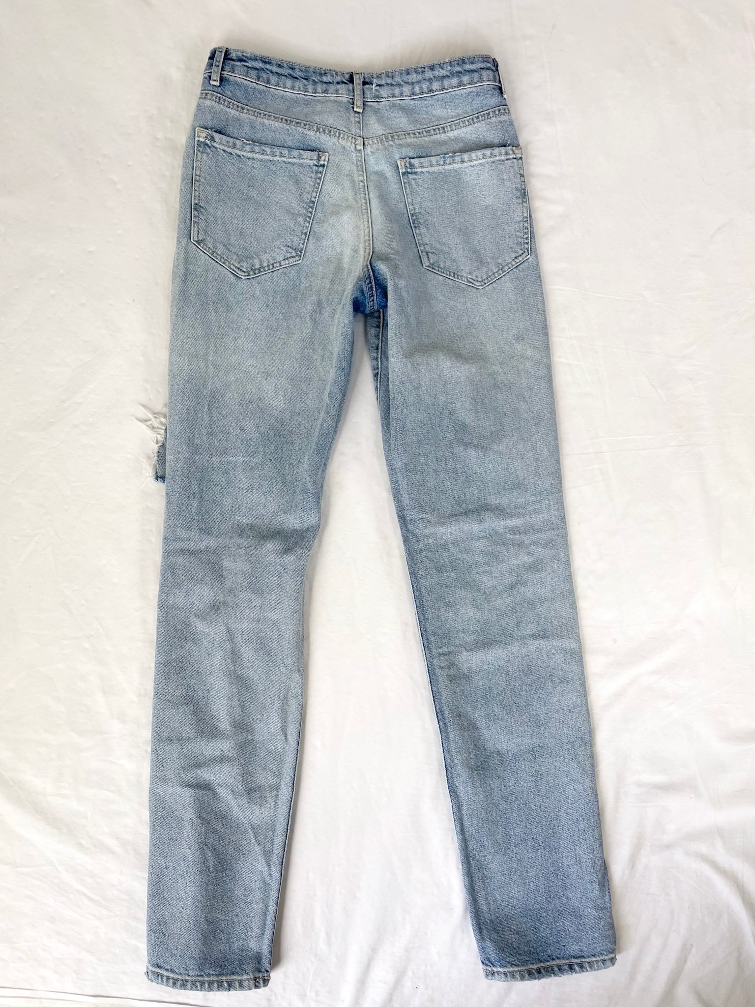 Jean con roturas SALE - Imagen 5